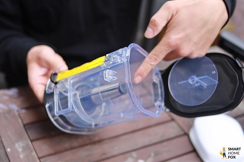 You can see the dirt bin of the Shark Anti Hair Wrap Flexology.